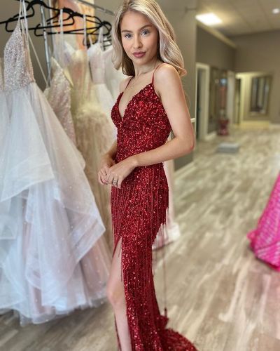 Stunning Mermaid V Neck Red Velvet Sequins Prom Dresses with Beading