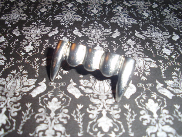 Vampire Teeth Ring