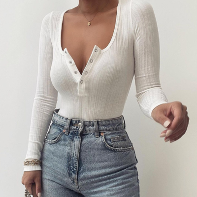 Solid color buttoned long sleeve white top