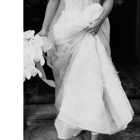 Stunning Ball Gown Deep V Neck White Lace Wedding Dresses - Thumbnail 4