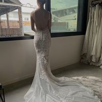 Beautiful Mermaid V Neck Backless Lace Wedding Dresses with Train - Thumbnail 1