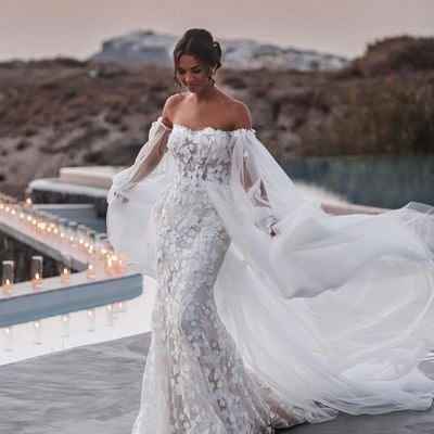 Chic sweetheart white lace wedding dresses with sleeves - Thumbnail 1