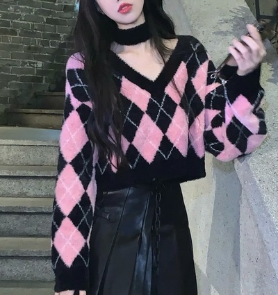 Cute Girl American College Style Hot Girl Diamond Shaped Contrast Black Pink V Neck Short Small Knit Sweater
