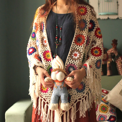 RETRO FLOWERS TASSET CAPE