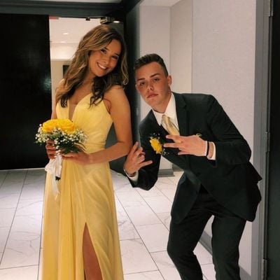 Sp2025,elegant v neck a-line yellow long prom dress with slit - Thumbnail 2