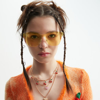 One-piece lens fashion sunglasses - Thumbnail 2