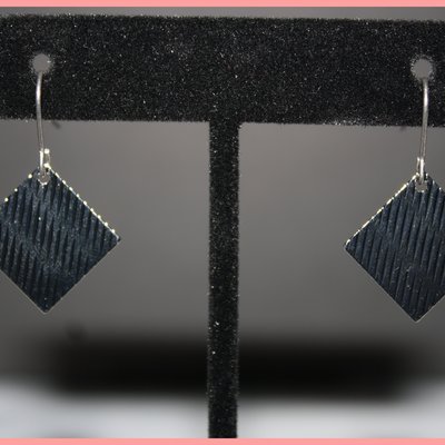 Silver diamond shaped earrings