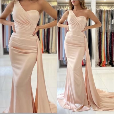 One shoulder prom dresses slit