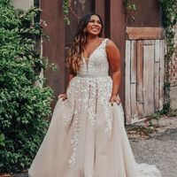 Elegant A-Line V Neck Champagne Tulle Plus Size Prom Dresses with Appliques - Thumbnail 1