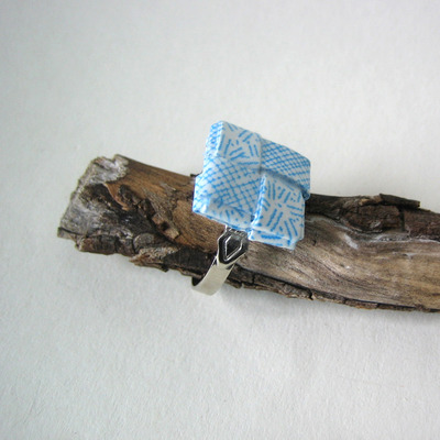 Ring in blue and white - adjustable