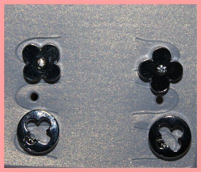 Silver flower stud 2 pc. earrings 
