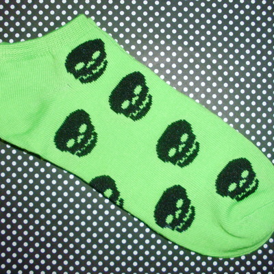 Skull socks (green)