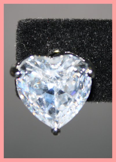 Diamond heart stud earrings 