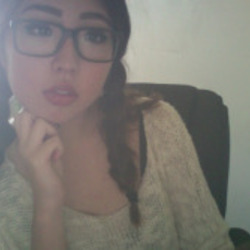 Tumblr nu86mtzwv01shbf8oo1 250