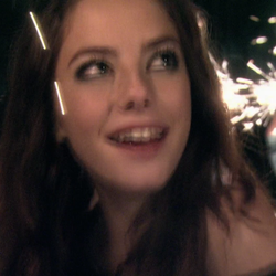 Tumblr nzg248kjy31tawzxeo2 r1 1280