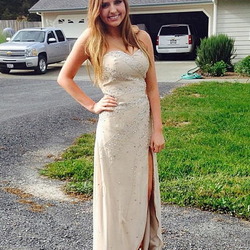 Rachael outside driveway01