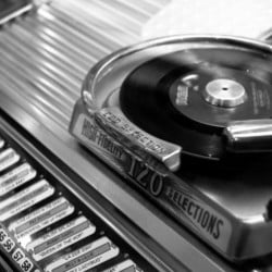 Black and white vintage vinyl jukebox m22090