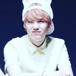  suga suga bts 38882996 402 500