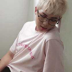 525fe877f2f4a15ceaf3c7b5d381ddc5