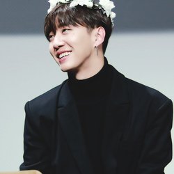 Byg   white flower crown