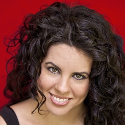 Sarah wilson headshot square2